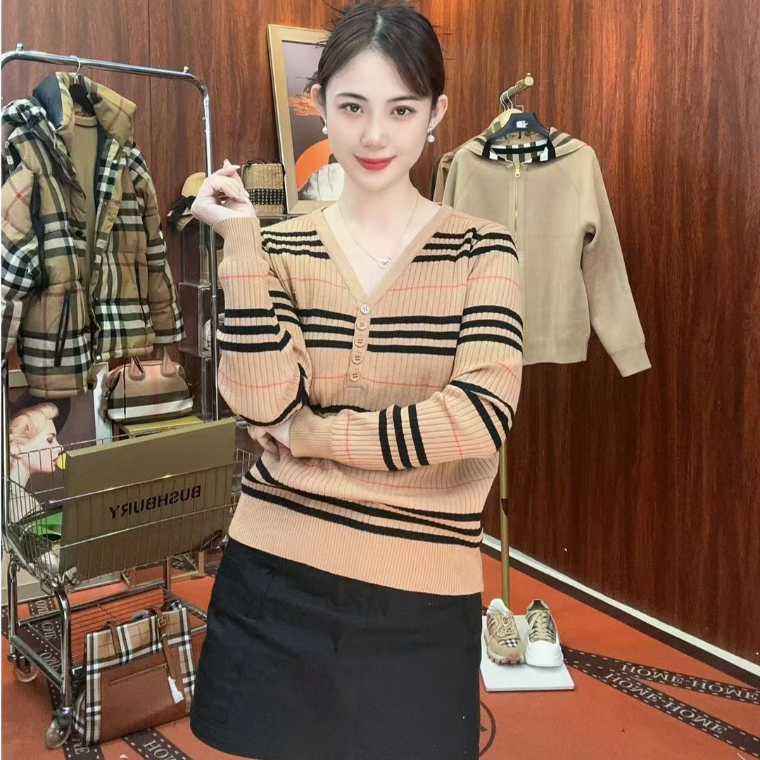 楠楠轻奢-秋冬新款时尚条纹打底衫-A1027