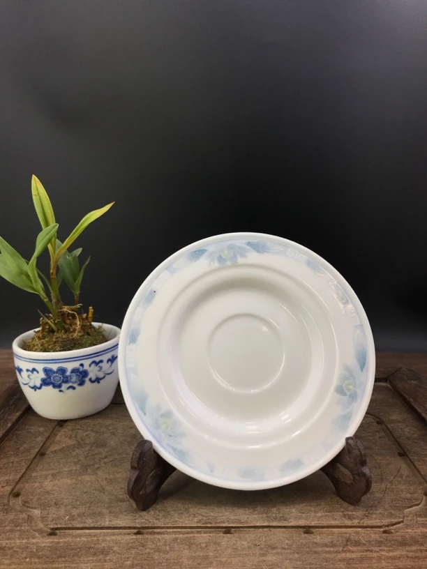 群力80年代手绘釉下五彩茶托 春之梦系列 老瓷微瑕 轻微黑点