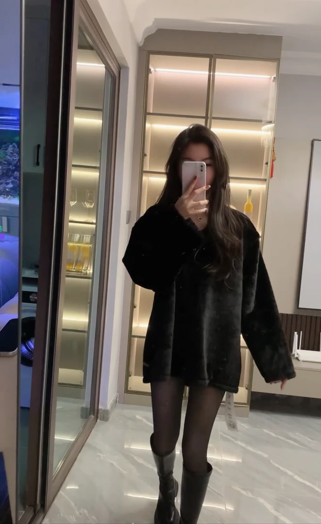 冬季韩版慵懒风仿皮草时尚V领卫衣女