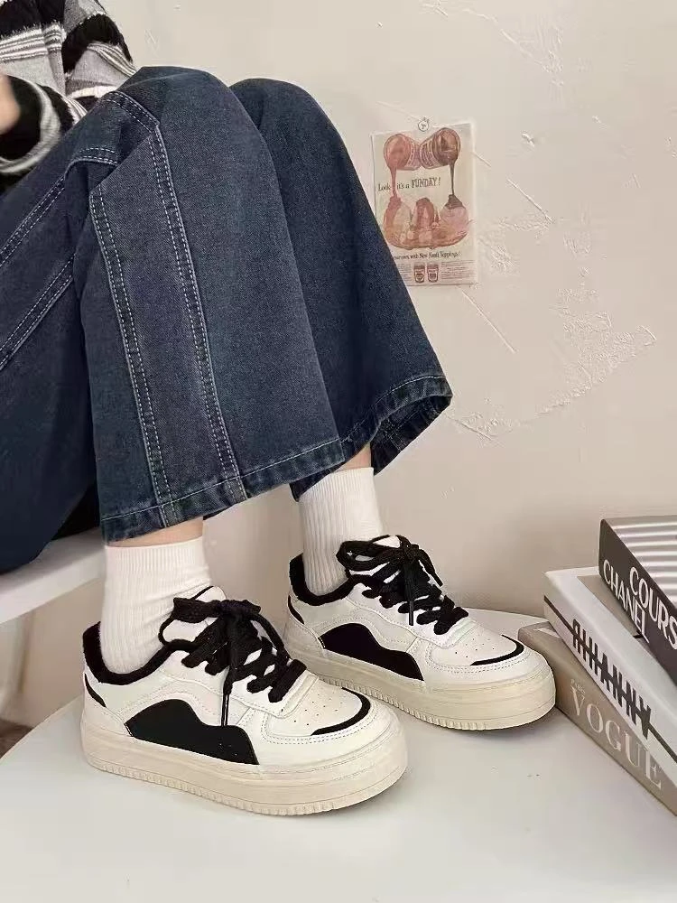 小白鞋女2024新款秋冬季加绒百搭休闲运动鞋子复古厚底增高板鞋山