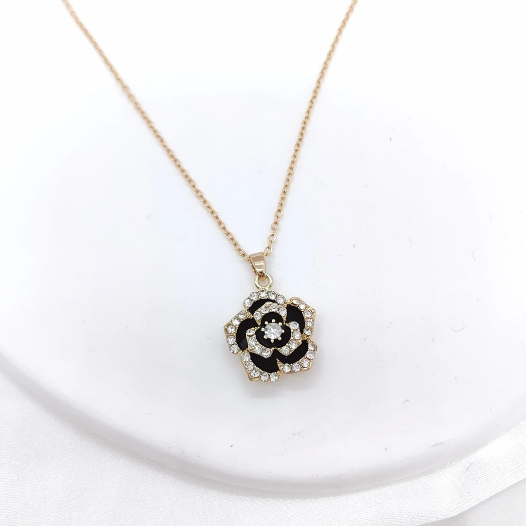 钛钢项链 【K91】黑色玫瑰花项链百搭时尚素款经典气质吊坠简约