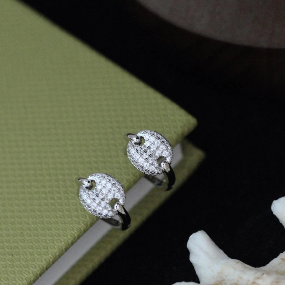 合金锆石耳饰 高级感猪鼻子镶嵌锆石耳扣小众设计超闪气质个性