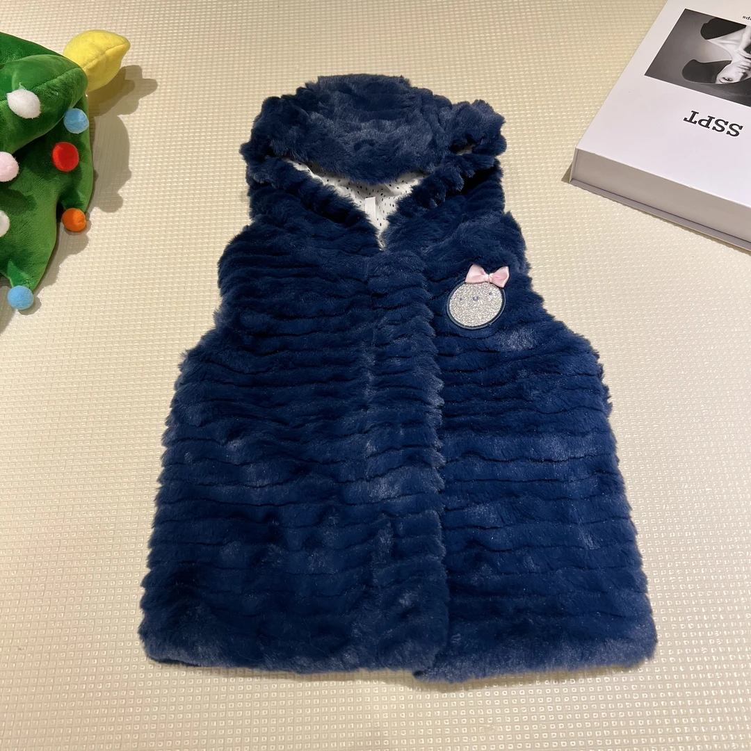 女婴童藏青蓝毛毛连帽马甲保暖质感高级胸口细闪蝴蝶结秋冬