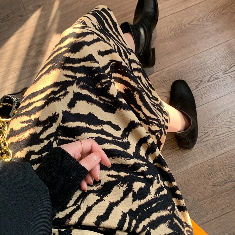 复古港风斑码纹半身裙女2021秋冬新款韩版高腰开叉中长款包臀裙潮