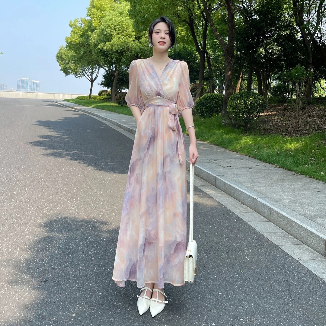 【琪琪穿搭】韵彩紫系列2025夏季新款碎花连衣裙女短袖v领茶歇长裙