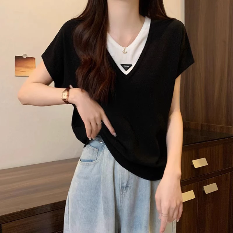 大码假两件V领针织短袖T恤女夏季薄款胖妹妹宽松百搭洋气冰丝上衣