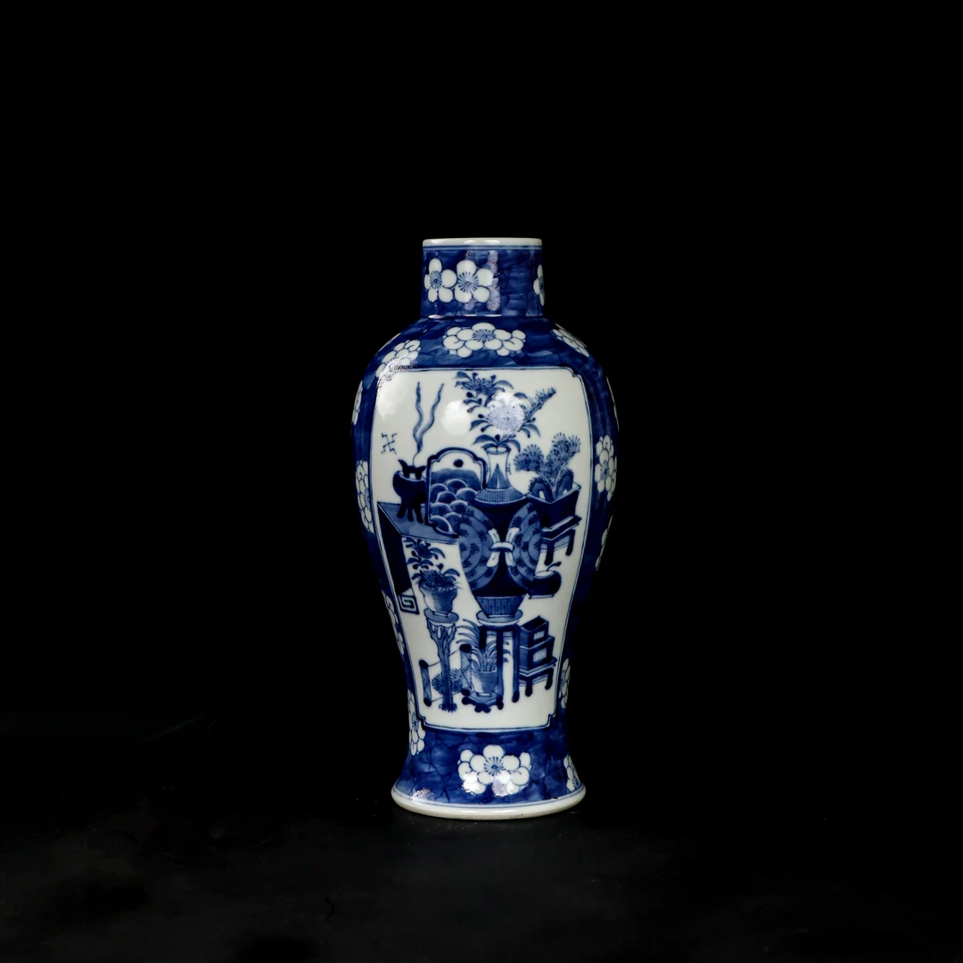 (AC7)Q0221459清晚期青花冰梅开窗博古纹赏瓶 古董收藏品/古瓷器