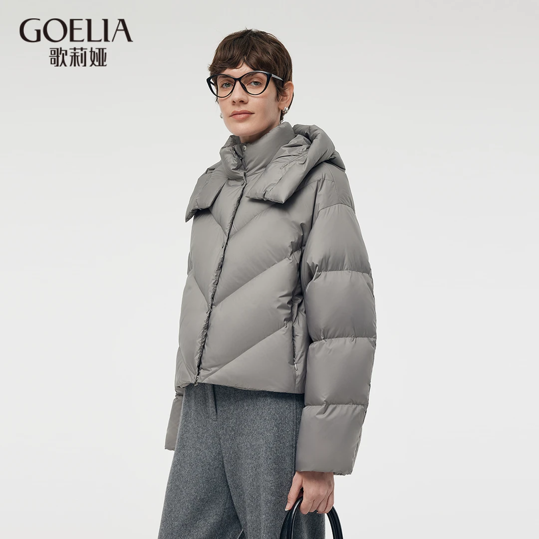 歌莉娅 冬季新品  短款宽松鹅绒羽绒服  1CNC8B400