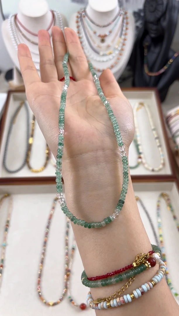 【闪购商品】石英质玉项链钛钢草莓