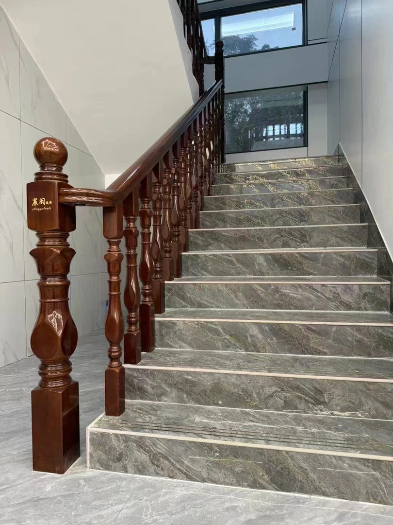 源头工厂，专业做实木楼梯扶手
