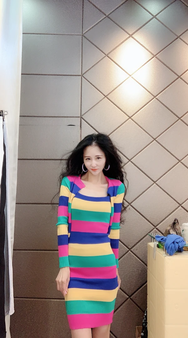 甜美包臀吊带连衣裙+长袖短款外套两件套装