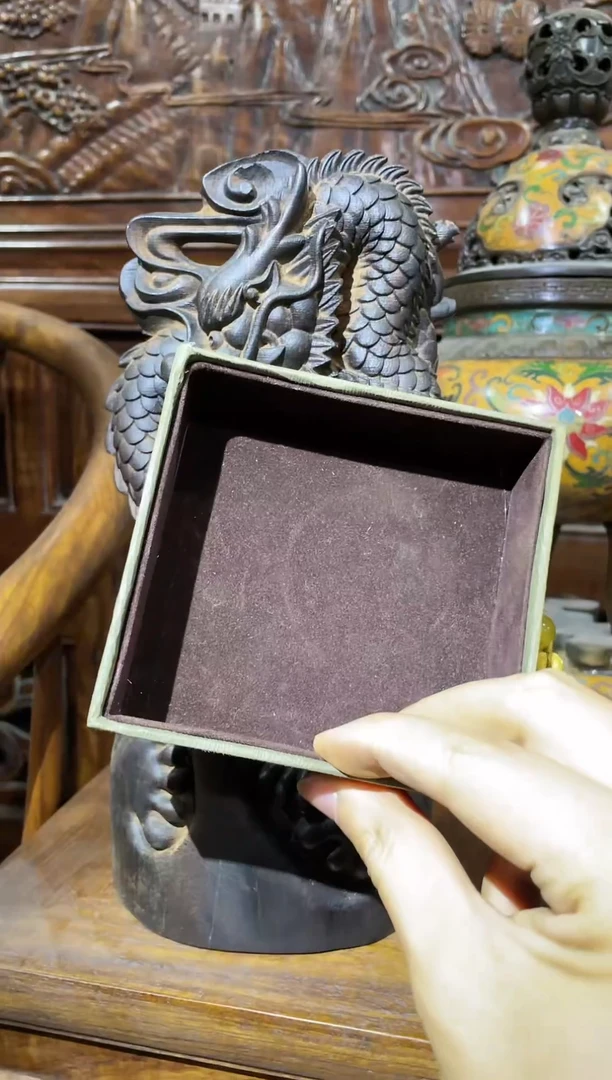 【闪购商品】织绣生活不止眼前的苟且  陈象小龙