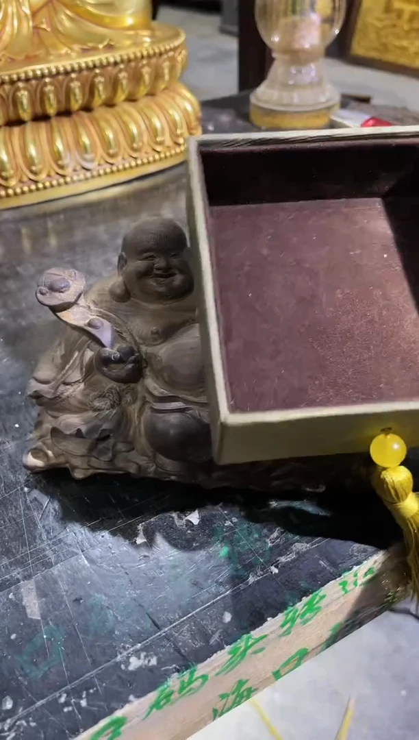 【闪购商品】织绣我自踏雪至山巅 沉香卧弥勒