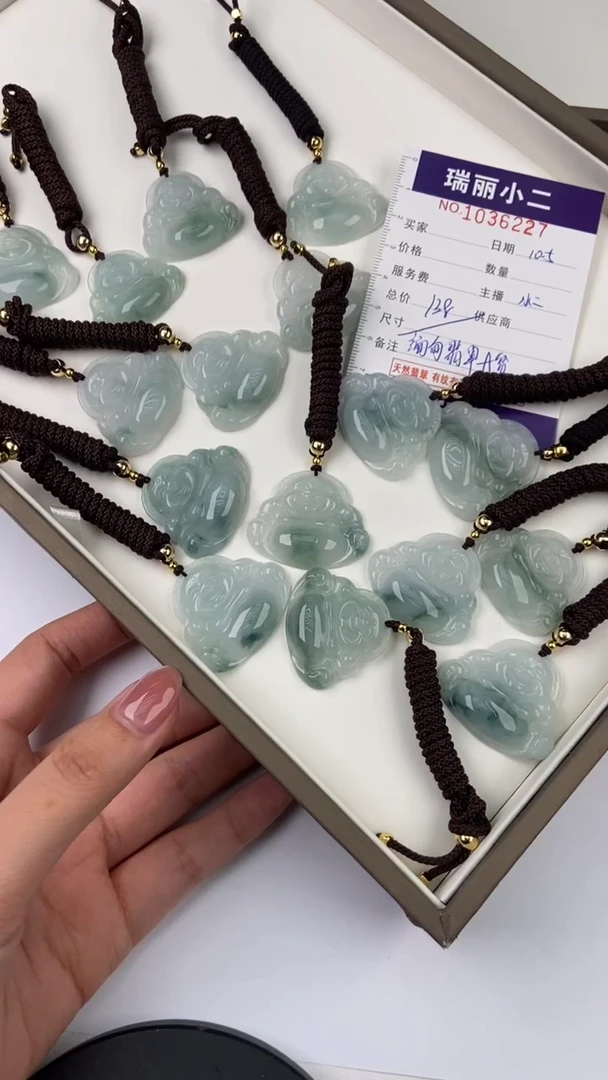 【闪购商品】翡翠挂件未镶嵌1036227/天然缅甸佛公多样性一件发