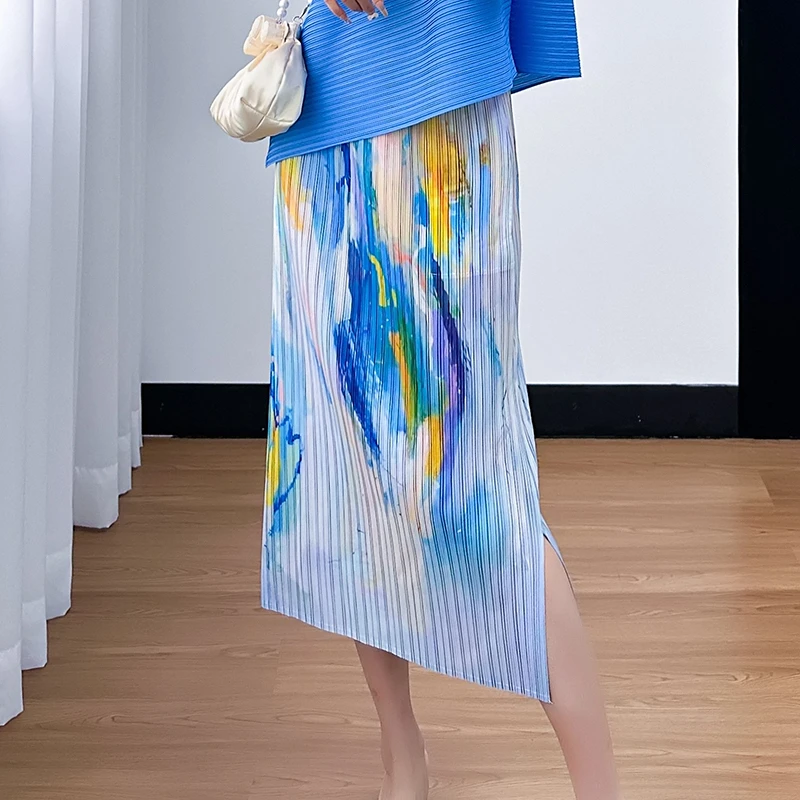 三宅夏季2024年韩版油画印花褶皱高端气质松紧开叉一步半身裙女