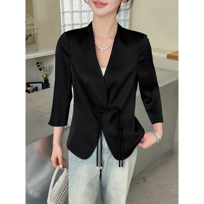 王荣时尚女装推荐新款时尚无领百搭西装