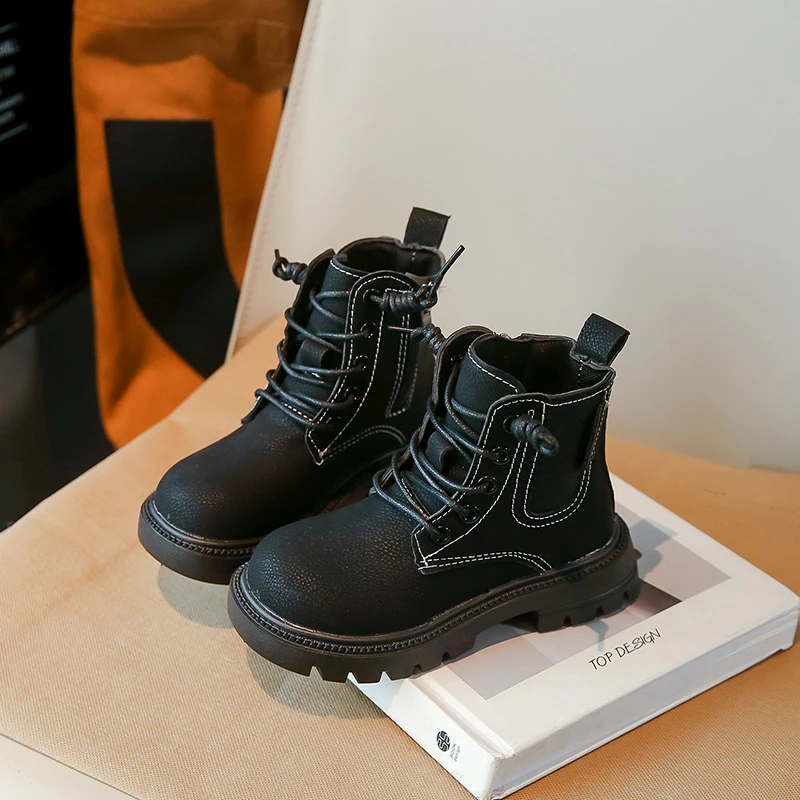 男童马丁靴儿童皮靴2024年春秋新款时尚百搭儿童马丁靴中大童黑色