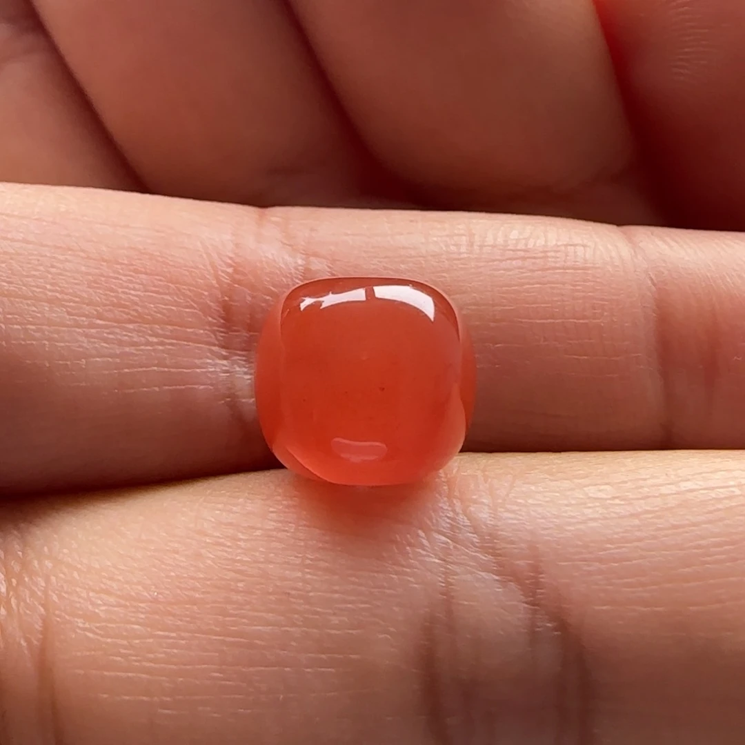 南红玛瑙老型10.5x9.6未镶嵌孔裂