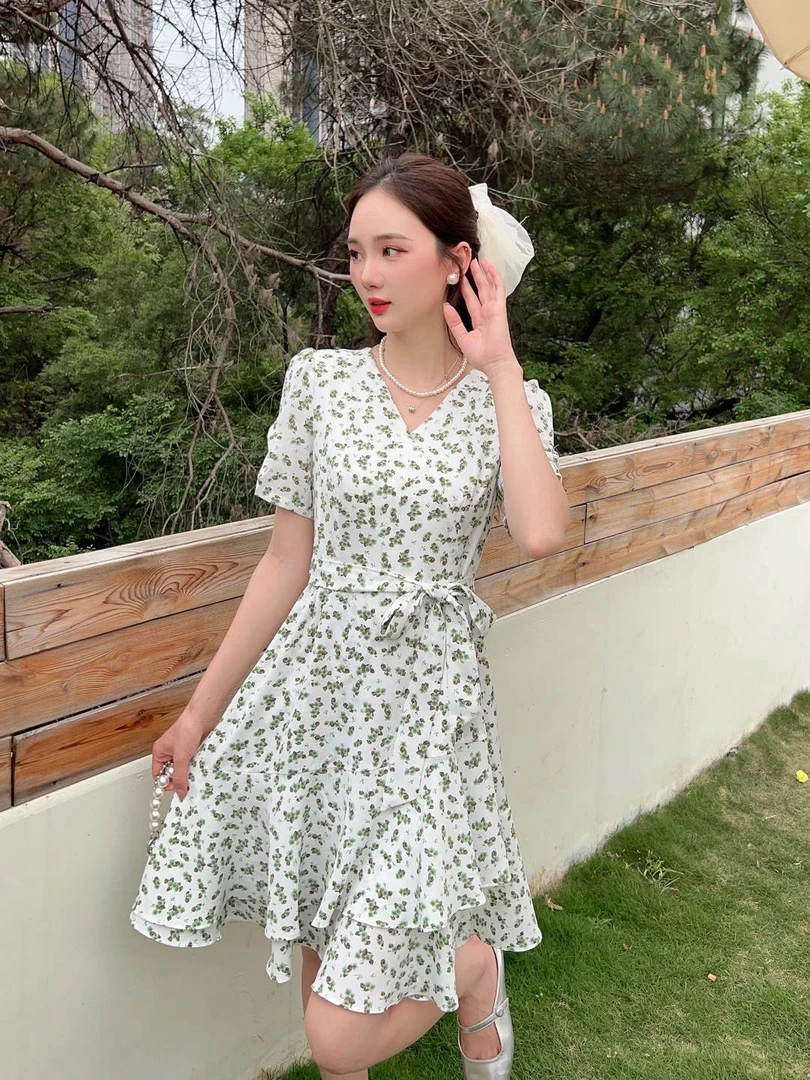 2024【LMY】-芙蓉缎v领气质碎花遮肉显瘦修身连衣裙夏季法式高腰