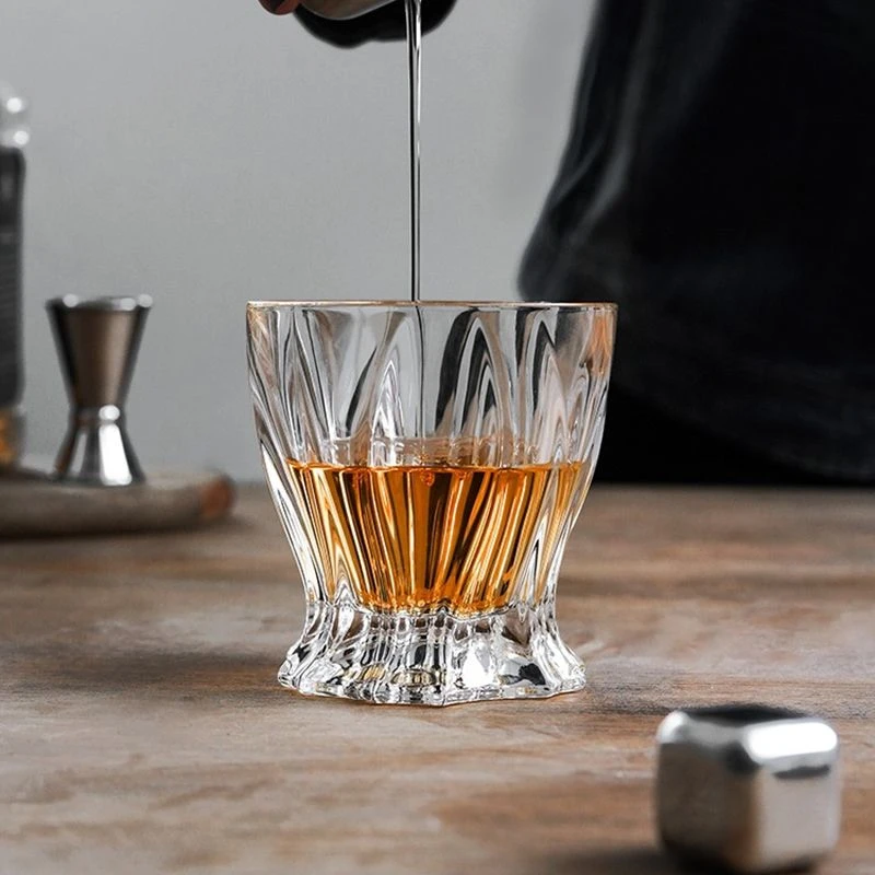 高档啤酒杯玻璃杯水晶玻璃威士忌杯 北欧创意个性高档家用洋酒杯