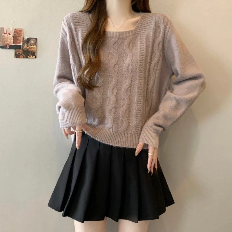 大码秋冬遮肚露锁骨长袖针织衫女款减龄气质显瘦上衣百搭方领毛衣