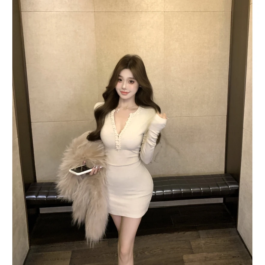 纯欲性感辣妹半开v领收腰长袖连衣裙女春季显身材内搭显瘦包臀裙