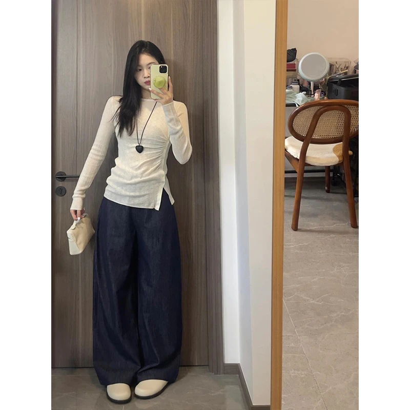 2026秋季新款时尚韩系休闲风设计感修身长袖T恤女高腰宽松牛仔裤