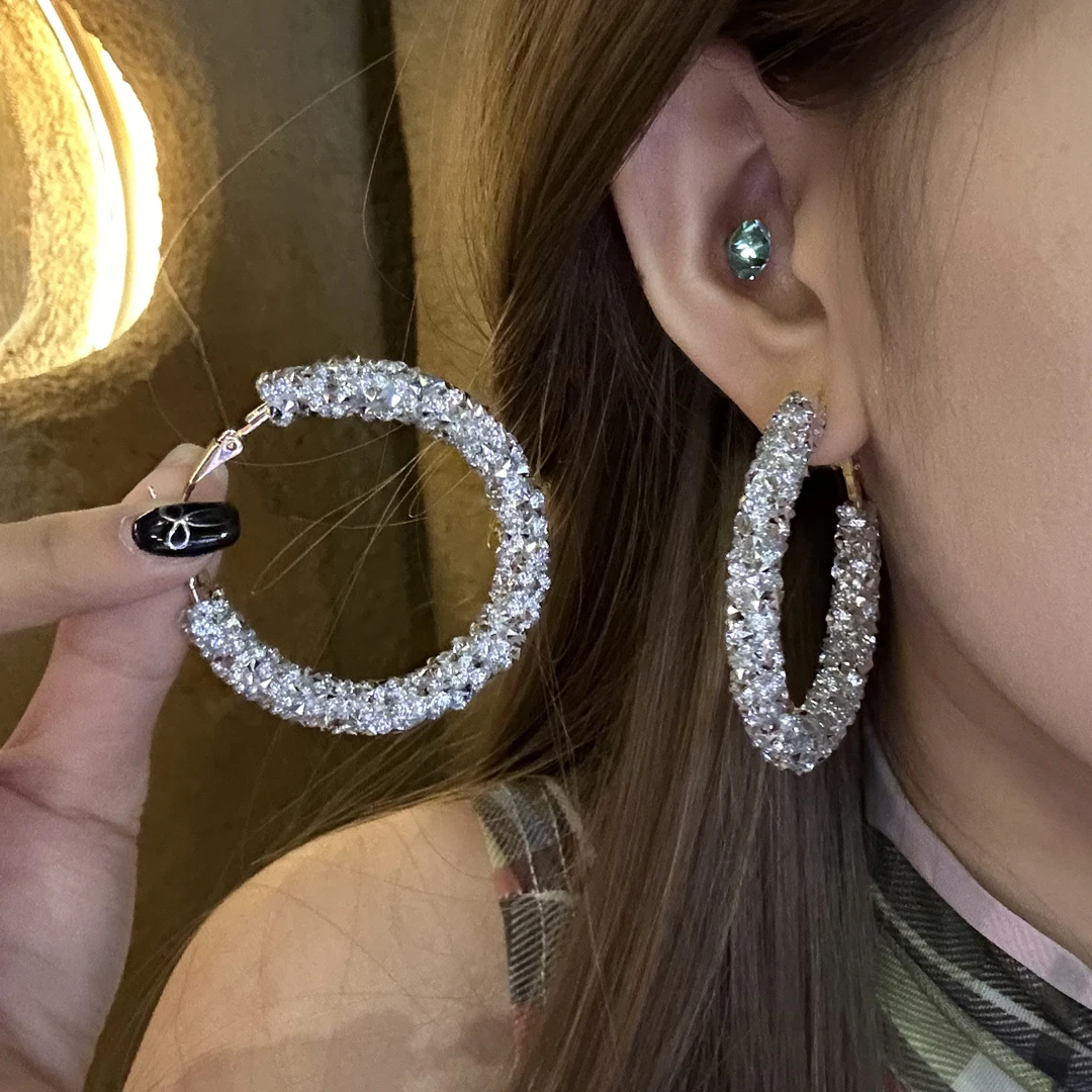 合金耳饰 满镐爆闪大耳环网红流行高级感时尚气质小众轻奢设计感