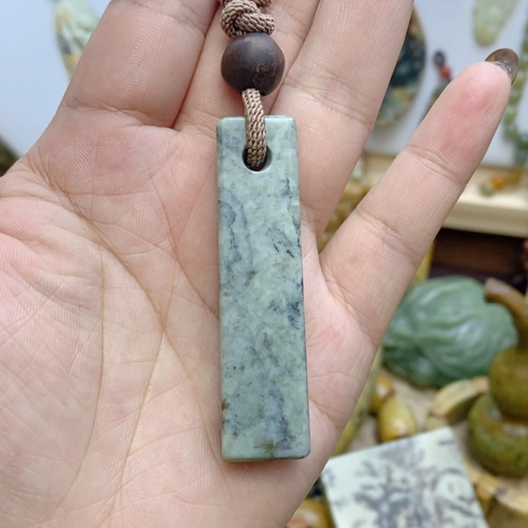 【闪购商品】岫岩老玉（透闪石质玉）颈饰未镶嵌