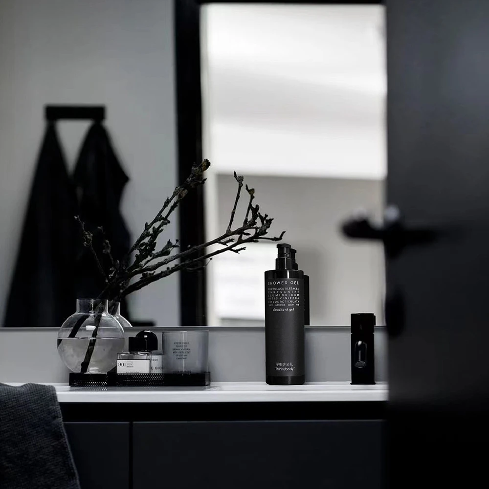 小众THINKUBODY黑标烟雪松木质香家用蓬松柔顺洗发水沐浴露身体乳