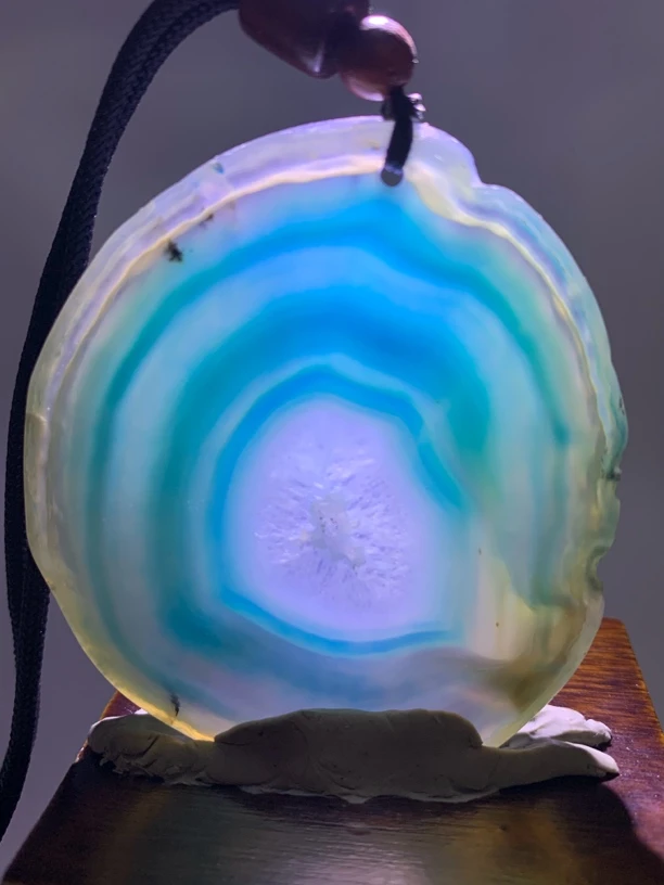 天然巴西玛瑙原石切片蓝色正品珠宝1847尺寸64/54/5mm