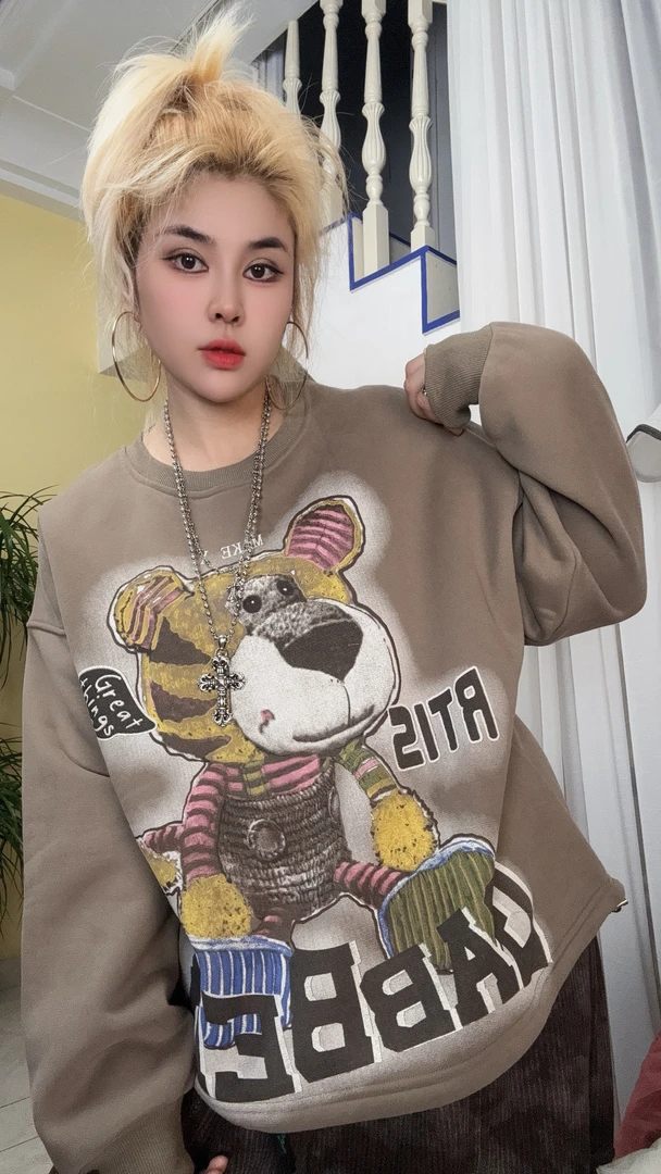 冬季小熊卡通印花加绒加厚短款圆领卫衣3610