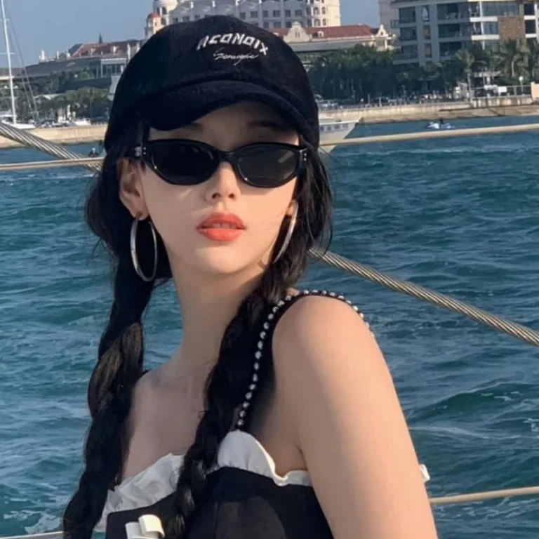 【金属铰链】GM同款墨镜女高级感显脸小太阳镜街拍潮流防紫外线眼镜