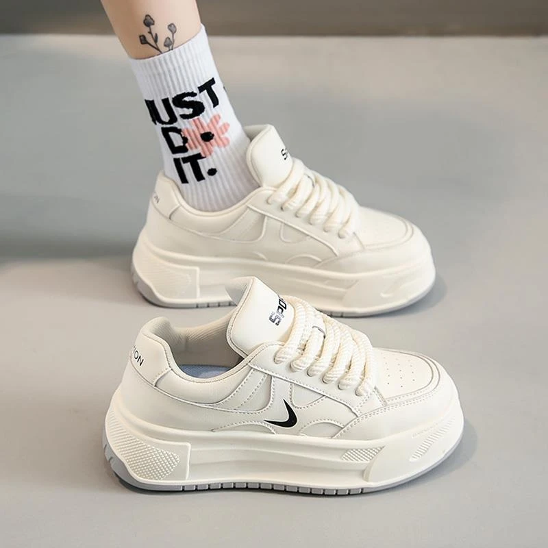 乔丹断码女鞋2023新款秋季厚底内增高港风小白鞋配裙子学生爆款休