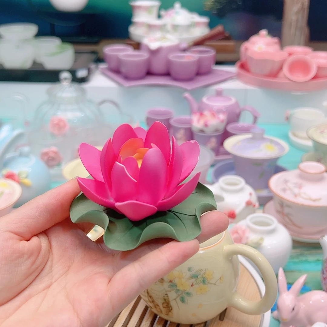 陶瓷。陶瓷材质摆件