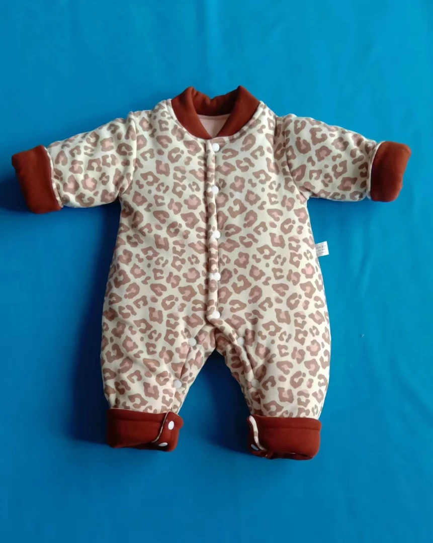0—3婴幼儿连体棉衣儿童宝宝，豹纹白色简约款
