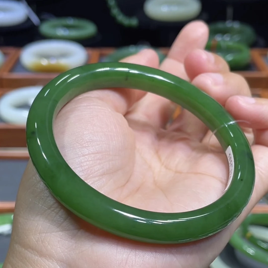 和田玉俄料碧玉老料阳绿手镯58-59圈口