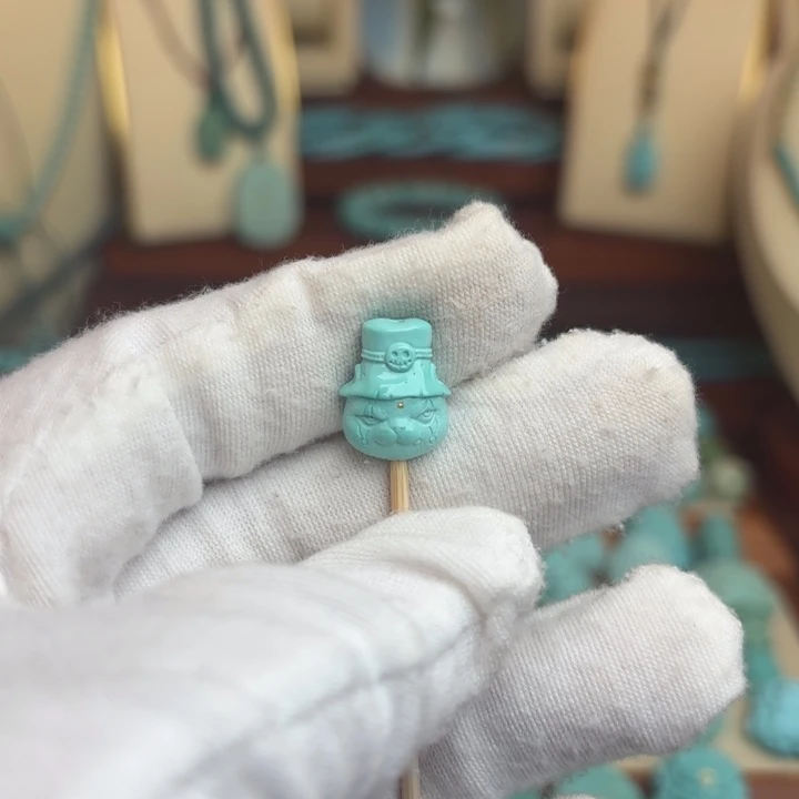 绿松石配饰未镶嵌