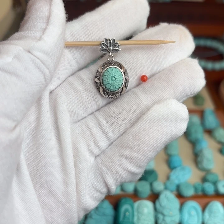 南红玛瑙配饰未镶嵌