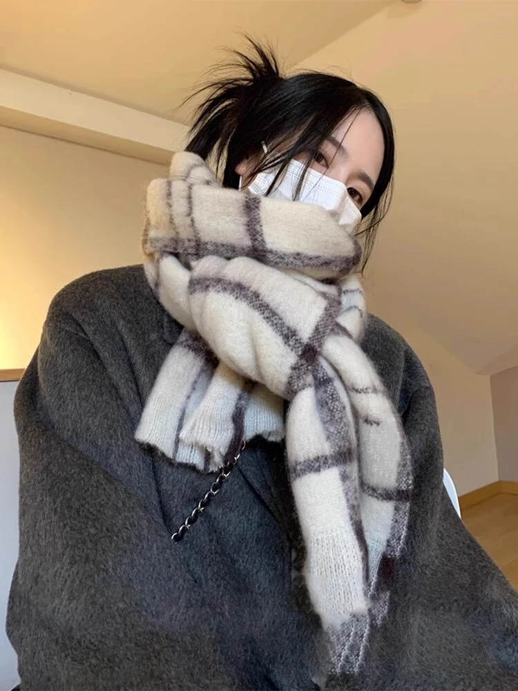 白色格子针织百搭情侣围巾仿羊绒学生格子保暖韩版围脖网红加厚女