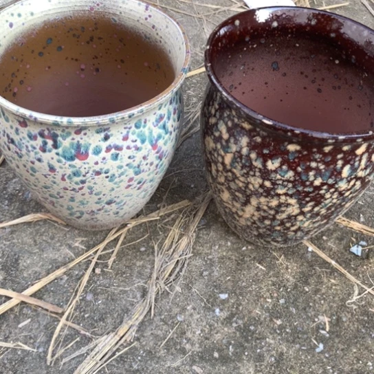 红陶20CM（含）-50CM（不含）口19。高21。