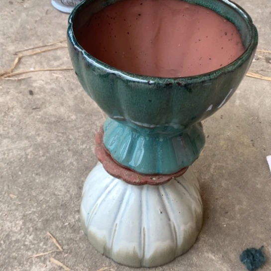 红陶20CM（含）-50CM（不含）口20。高17。