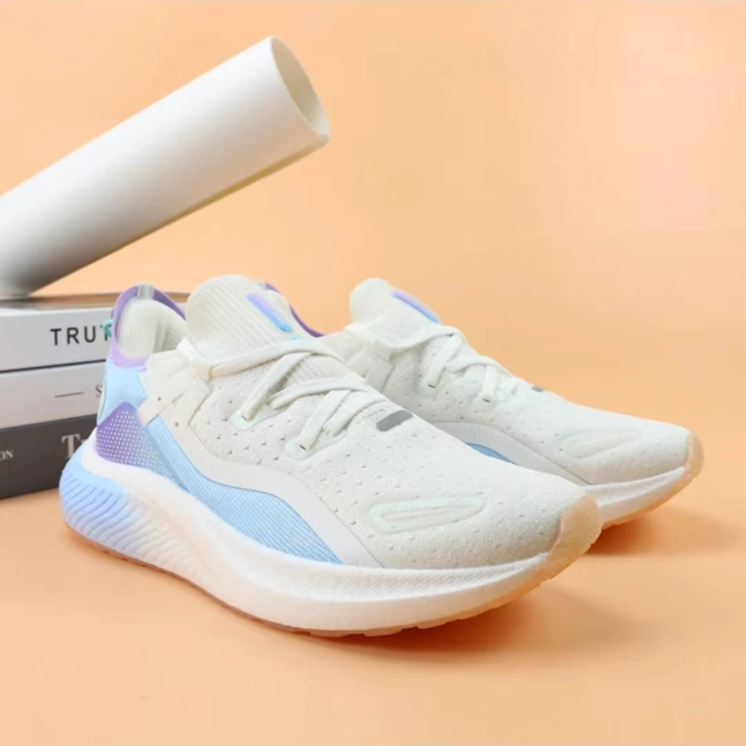 4店（侨）甘鬼虎透气时尚户外通勤轻便休闲百搭情侣款阿甘鞋