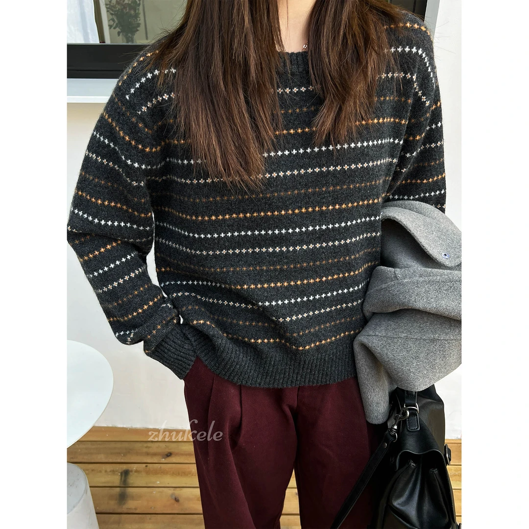 zhukele 【no退no换】十字花条圆领羊 毛衫    长袖针织时尚