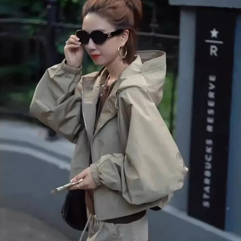 冲锋衣外套女款春秋季2025新款洋气小个子上衣短款防风夹克开衫女