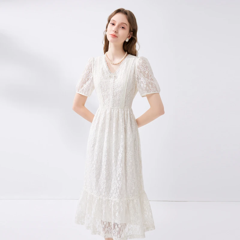 秋水伊人法式V领浪漫蕾丝连衣裙2025年夏季中长裙624205B020310