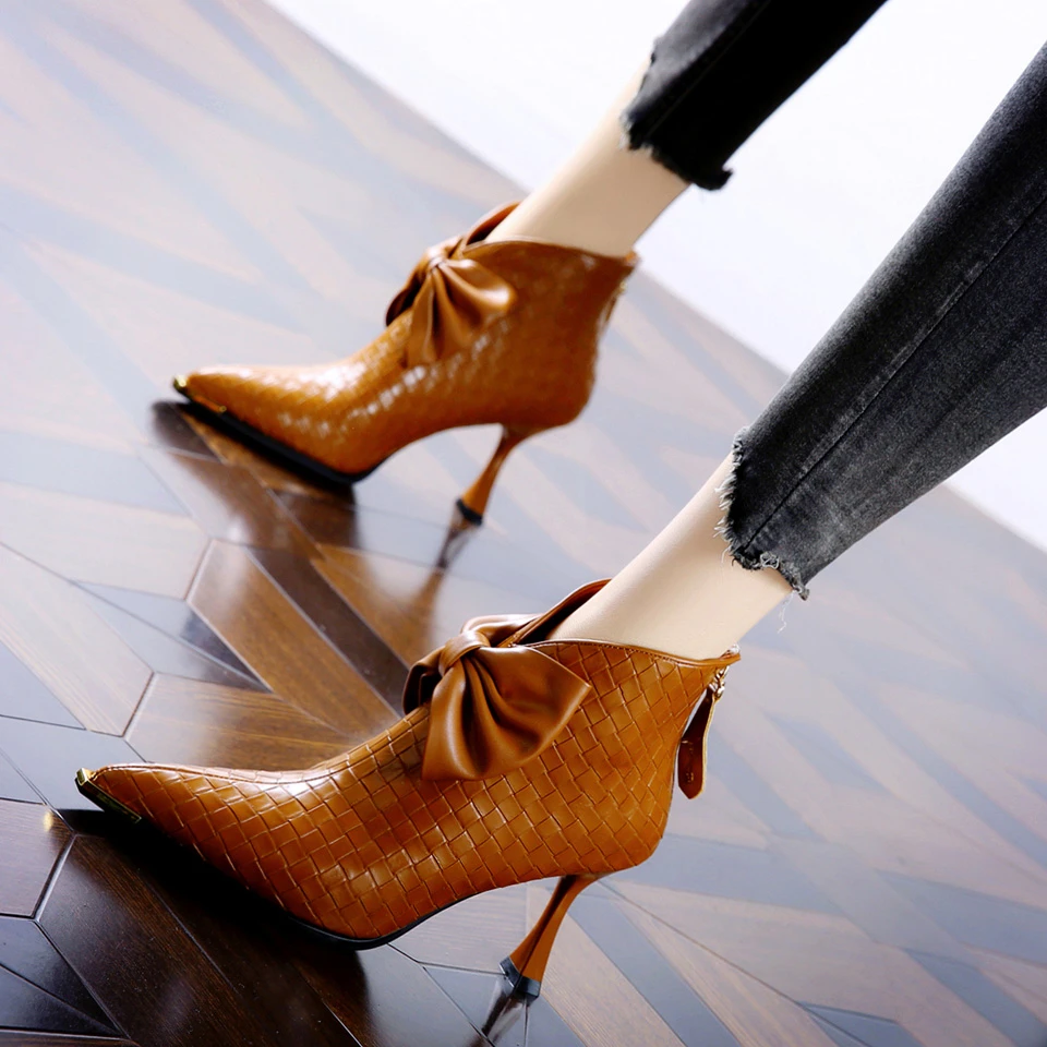 下架[已开价]尖头高跟鞋女2025秋冬蝴蝶结温柔细跟及踝靴M85-233-