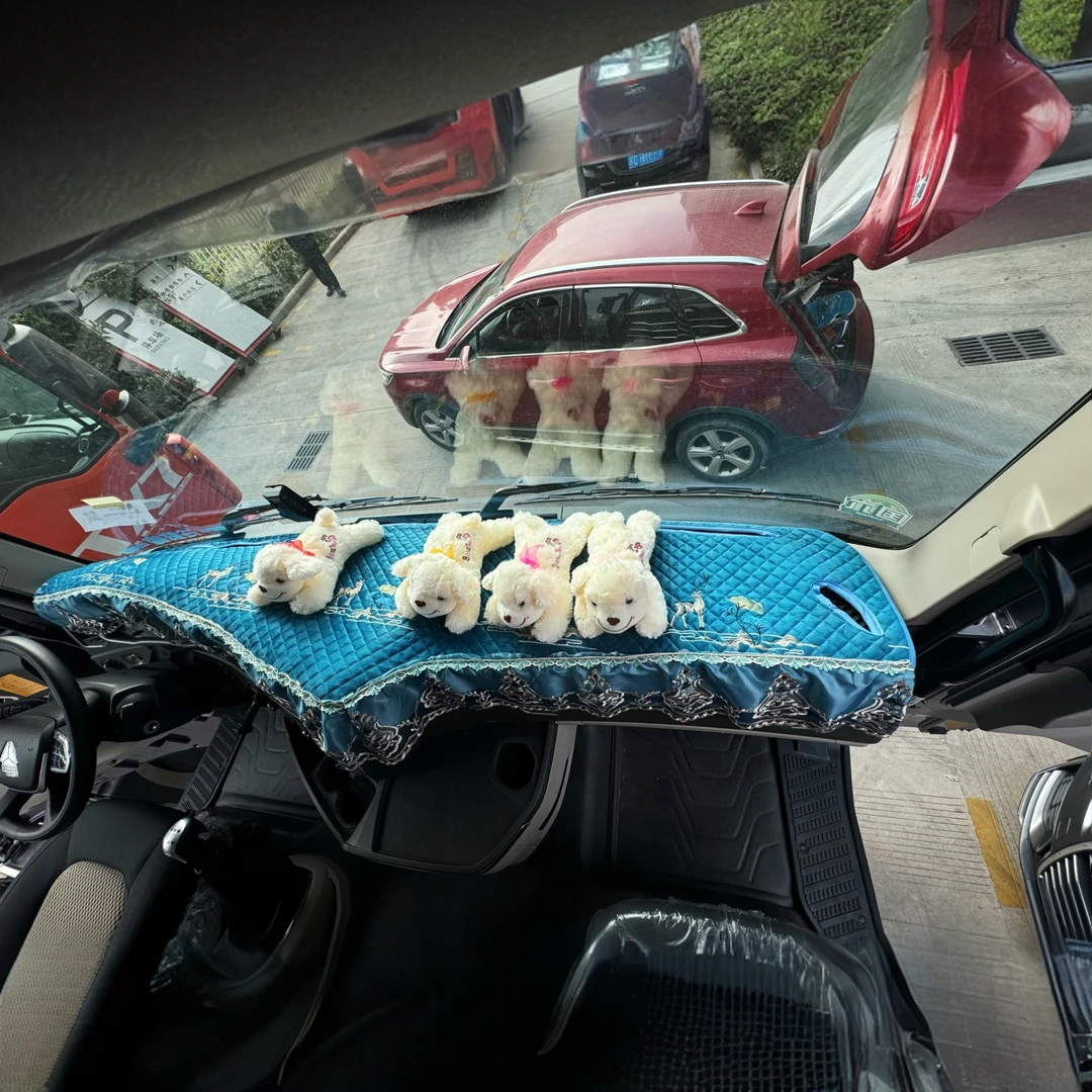 大货车一鹿平安避光垫解放J6P欧曼GTL德龙天龙豪沃汕德卡仪表台垫