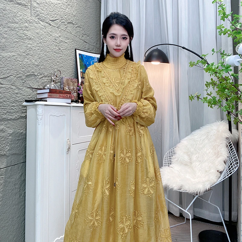 Bikamo/比卡陌秋冬新款长袖半高领连衣裙女刺绣A字裙L8131-6黄色