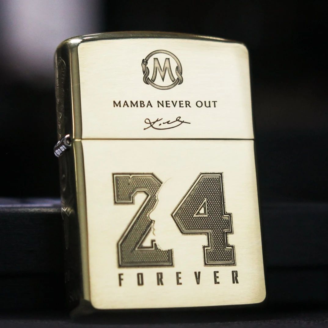 ZIPPO/之宝黑曼巴纪念24号打火机防风科比篮球送礼盔甲机DYH1X1
